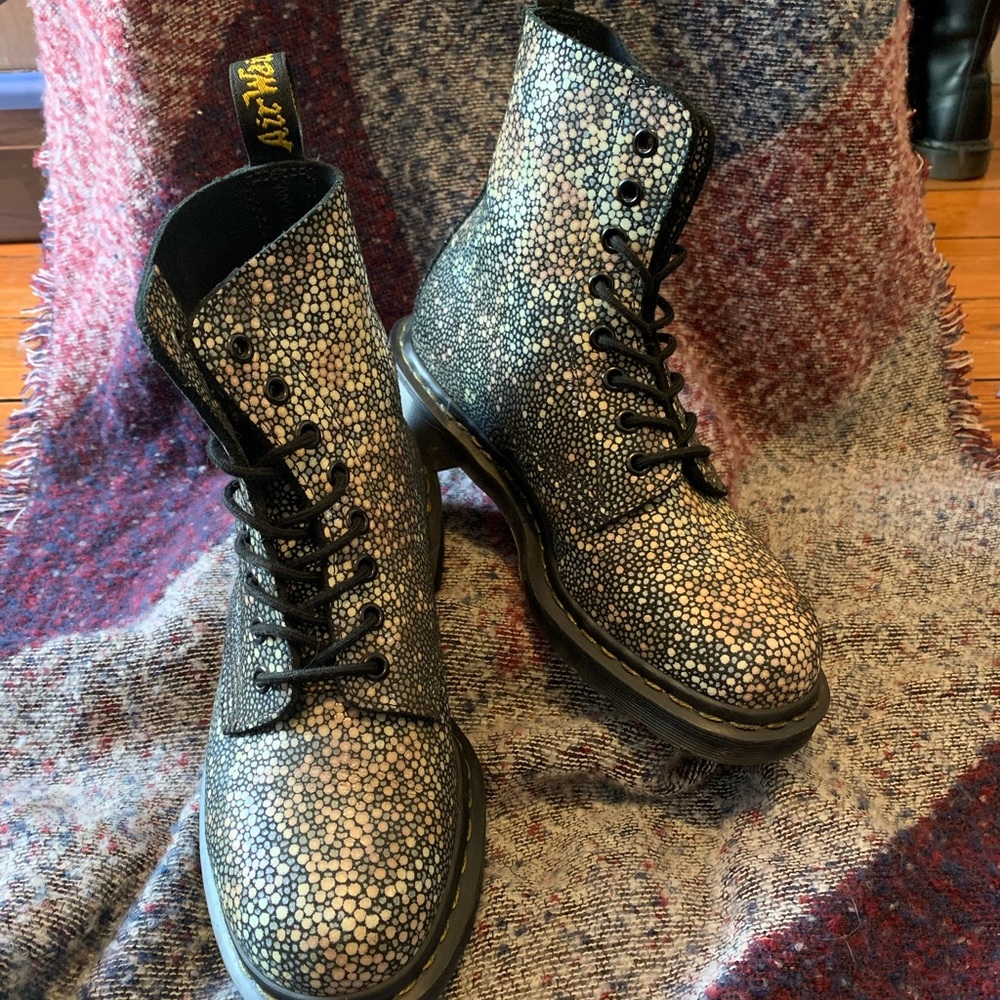 Dr Martens 1460 Pascal Stingray MIE